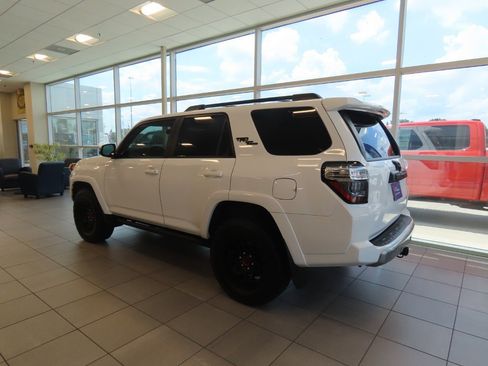 Used 2024 Toyota 4Runner TRD Off-Road Premium w/ Off Road Premium Plus Package AWD/4WD image 7