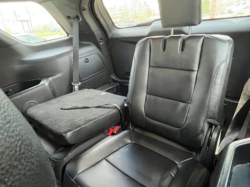 Used 2017 Ford Explorer XLT w/ Equipment Group 201A FWD image 15
