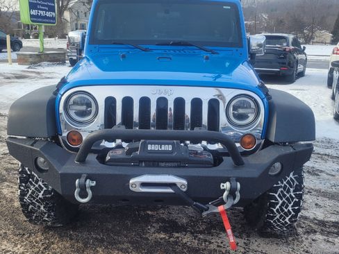Used 2011 Jeep Wrangler Unlimited Rubicon w/ Dual Top Group image 3
