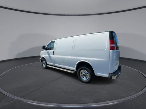 Used 2024 GMC Savana 2500 w/ Driver Convenience Package RWD image 6
