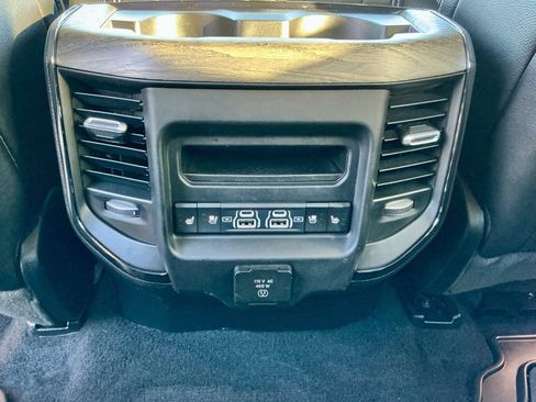 Used 2025 RAM 1500 Limited w/ Trailer Tow Group image 32