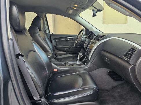 Used 2009 Chevrolet Traverse LT image 19