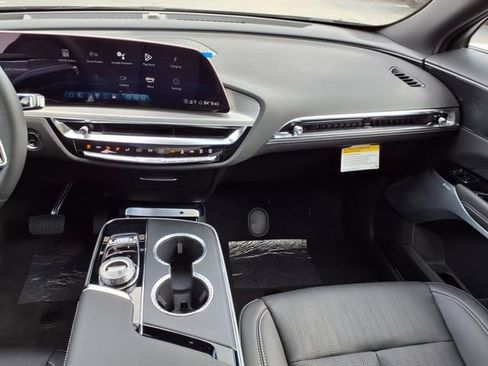 New 2025 Cadillac Lyriq Luxury w/ LPO, Floor Liner Package image 17