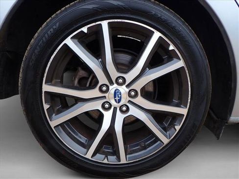 Used 2017 Subaru Impreza 2.0i Limited w/ Popular Package #4 image 5