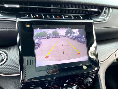 Used 2023 Jeep Grand Cherokee L Laredo w/ Luxury Tech Group I AWD/4WD image 24
