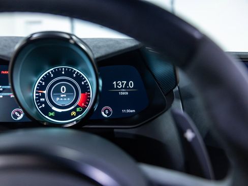 Used 2022 Aston Martin V8 Vantage Coupe RWD image 43