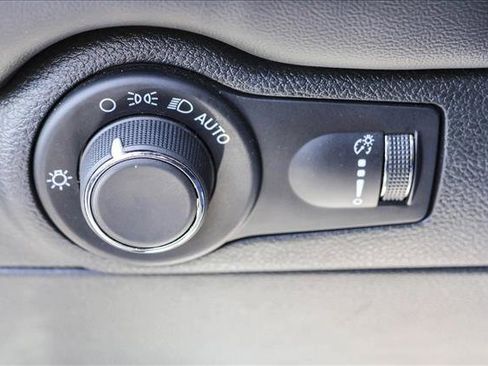 Used 2024 Dodge Durango GT image 13