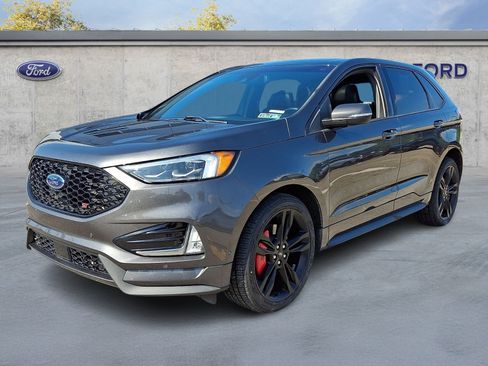 Used 2019 Ford Edge ST w/ Equipment Group 401A AWD/4WD image 3