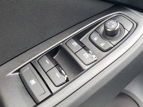 Used 2026 Subaru Crosstrek 2.5i Wilderness w/ Crosstrek Mirror Package image 9