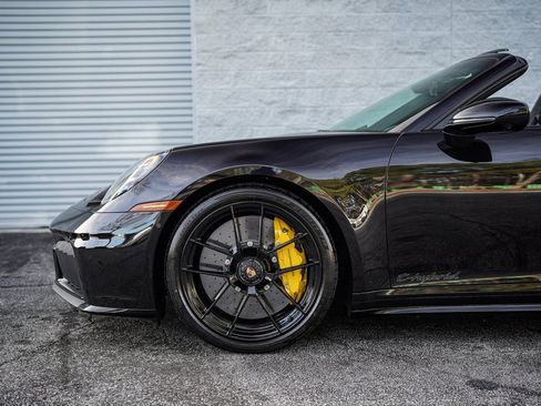 Used 2026 Porsche 911 Targa 4 GTS w/ Premium Package image 11