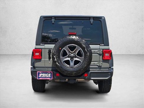 Used 2018 Jeep Wrangler Unlimited Sport S AWD/4WD image 7