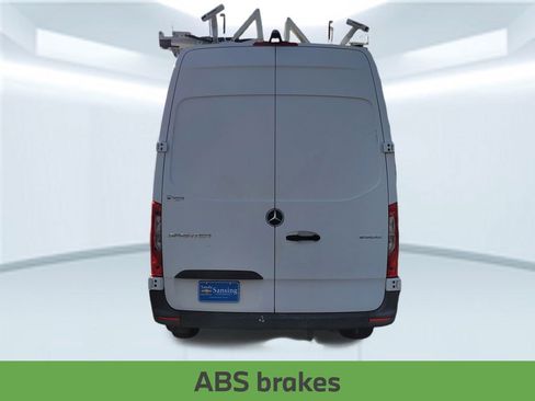 Used 2019 Mercedes-Benz Sprinter 144 Cargo image 5