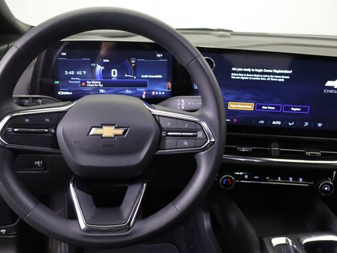 New 2026 Chevrolet Equinox EV LT image 23