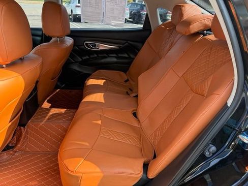 Used 2018 INFINITI Q70 L 3.7 AWD/4WD image 17