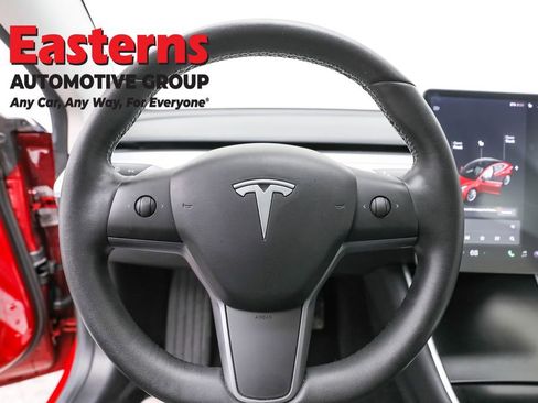 Used 2019 Tesla Model 3 Performance image 10