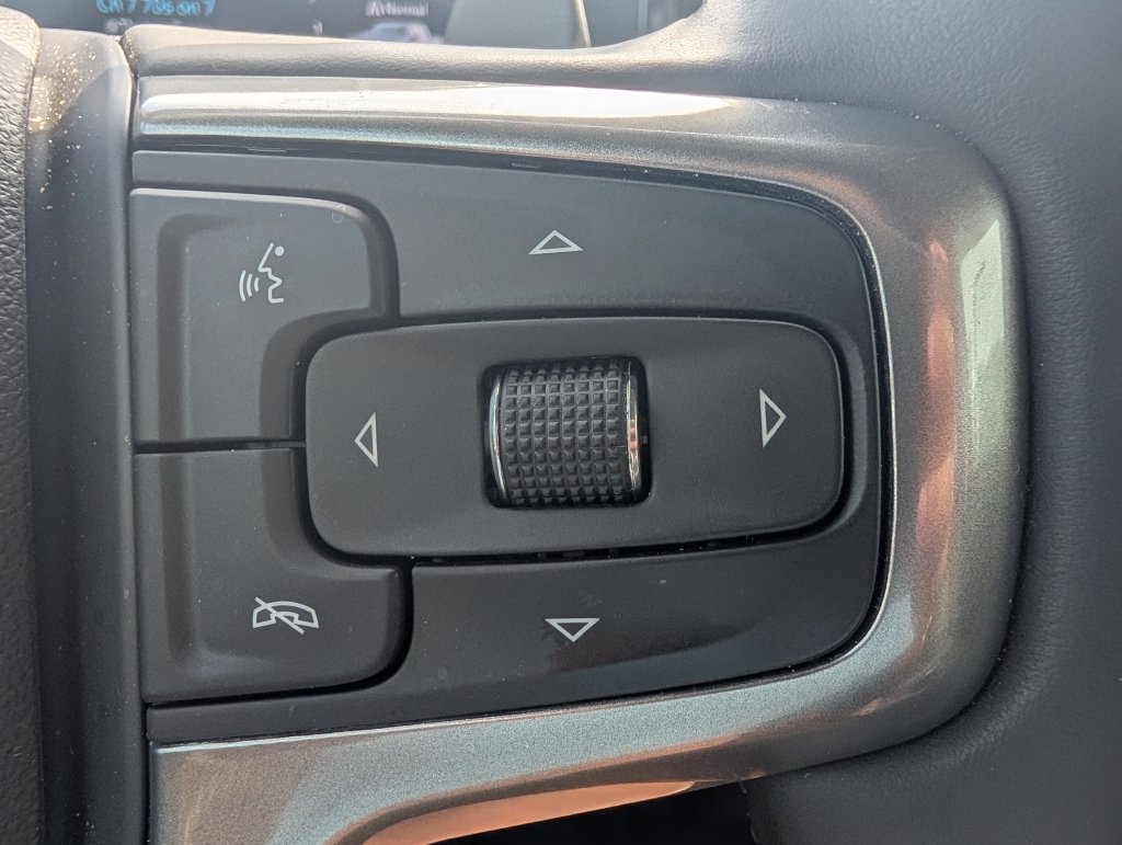 Used 2025 Chevrolet Silverado 1500 RST AWD/4WD image 18