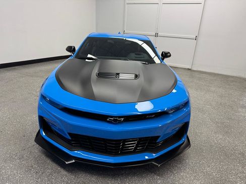 Used 2023 Chevrolet Camaro SS RWD image 2