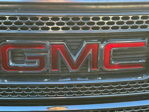 Used 2015 GMC Acadia Denali image 9