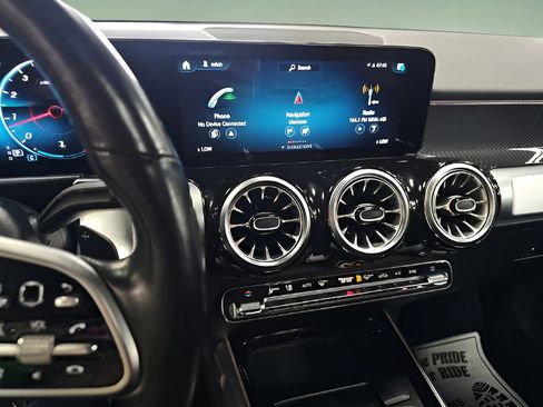 Used 2022 Mercedes-Benz GLB 250 4MATIC w/ AMG Line image 8