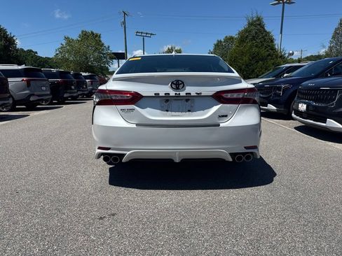 Used 2019 Toyota Camry XSE FWD image 4