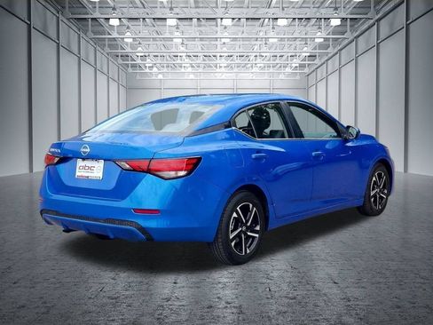 Used 2025 Nissan Sentra SV FWD image 5