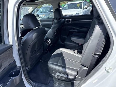 Used 2022 Kia Sorento X-Line EX image 17