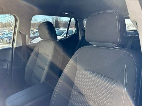 Used 2024 GMC Terrain SLE image 11