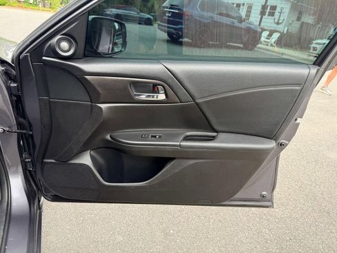 Used 2014 Honda Accord EX-L image 18