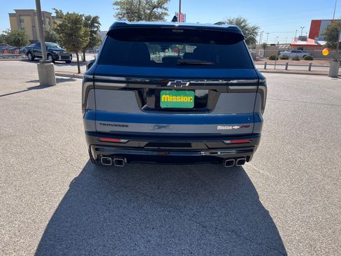 Certified 2024 Chevrolet Traverse RS image 7