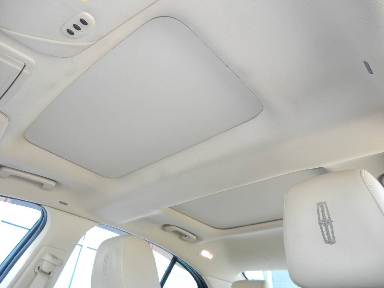 Used 2011 Lincoln MKS AWD w/ 102A Rapid Spec Order Code image 40
