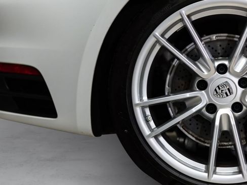 Used 2024 Porsche 911 Carrera RWD image 22