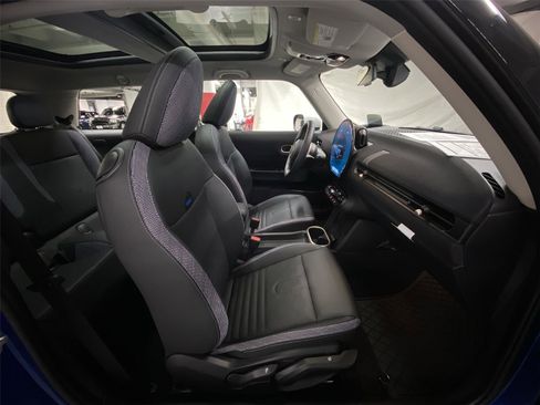 Certified 2025 MINI Cooper S image 30