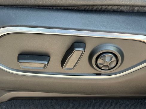 Used 2022 Jeep Wagoneer Series II RWD image 25
