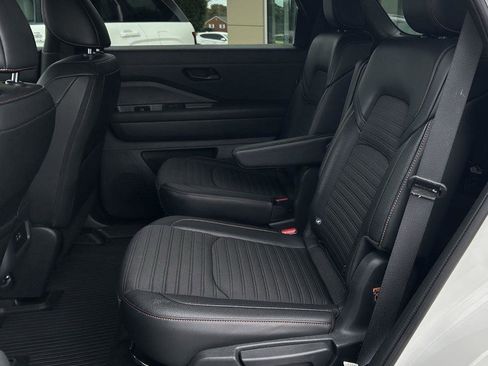 Used 2024 Nissan Pathfinder Rock Creek image 16