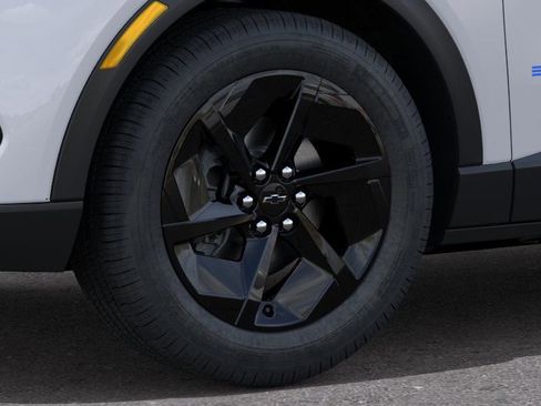 New 2026 Chevrolet Equinox EV LT image 14