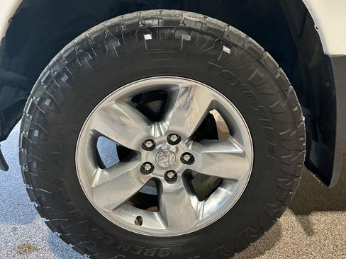 Used 2016 RAM 1500 Big Horn AWD/4WD image 9