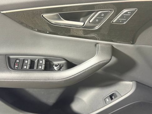 Used 2023 Audi Q7 3.0T Premium Plus AWD/4WD image 22