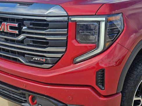 Used 2024 GMC Sierra 1500 AT4 w/ Technology Package AWD/4WD image 9