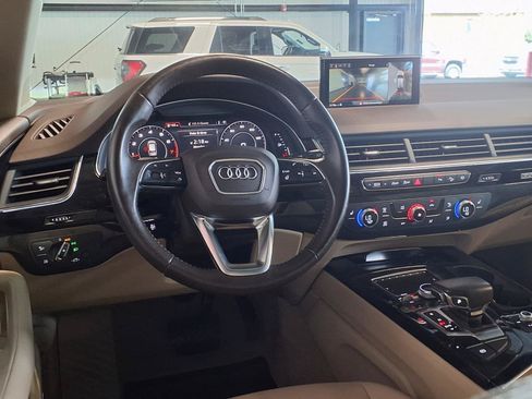 Used 2019 Audi Q7 3.0T Premium Plus w/ Premium Plus Package AWD/4WD image 17