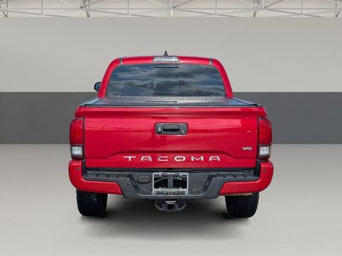 Used 2019 Toyota Tacoma TRD Off-Road image 10