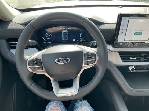 New 2026 Ford Explorer Active w/ Active Comfort Package image 24