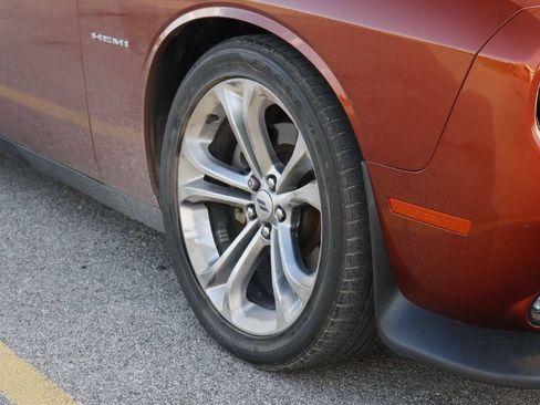 Used 2021 Dodge Challenger R/T w/ Driver Convenience Group RWD image 4