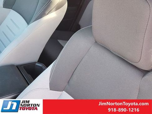 Used 2025 Toyota Tacoma TRD Off-Road image 16