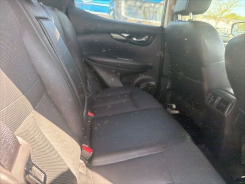 Used 2018 Nissan Rogue Sport SL w/ SL Premium Package image 9