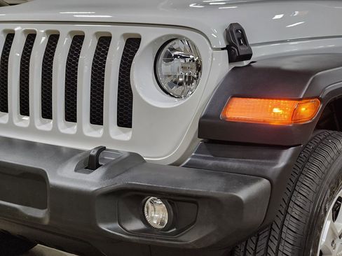 Used 2021 Jeep Wrangler Sport S image 14