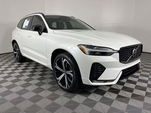 Used 2023 Volvo XC60 B5 Ultimate w/ Climate Package image 2