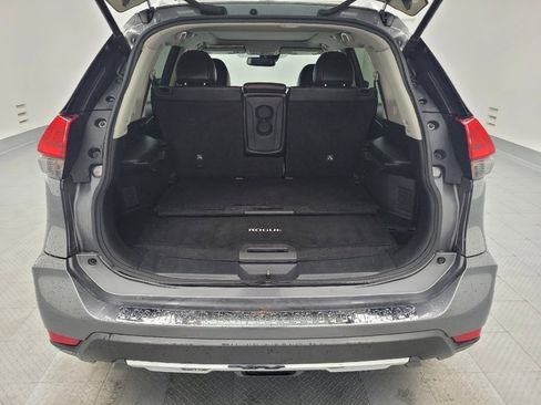 Used 2017 Nissan Rogue SL w/ SL Premium Package image 29