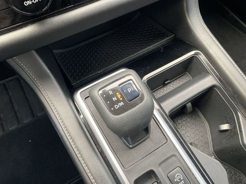 Used 2022 Nissan Pathfinder SL image 21