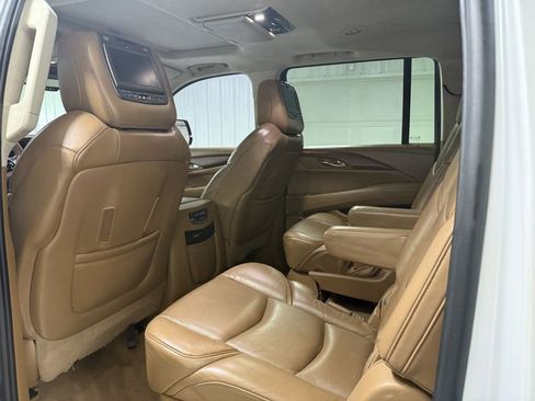 Used 2016 Cadillac Escalade ESV Platinum image 26