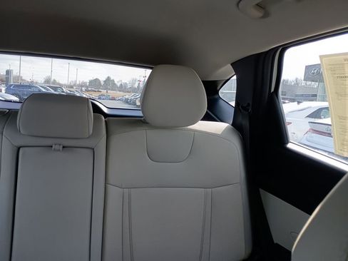 Used 2025 Hyundai Tucson SE image 14